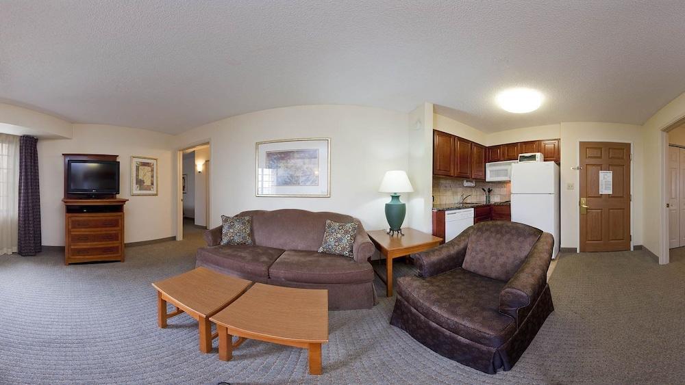 Staybridge Suites Louisville - East By Ihg Extérieur photo