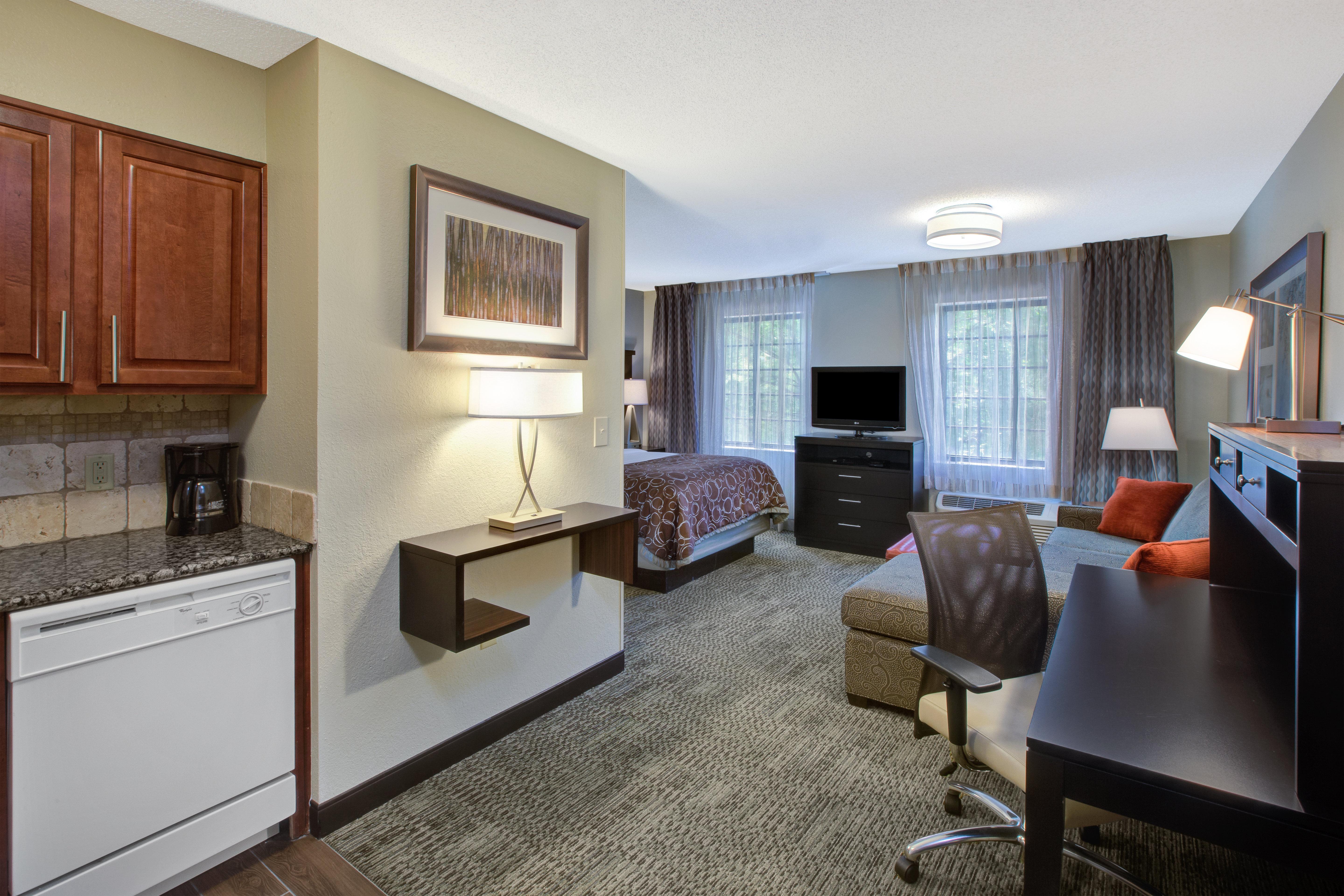 Staybridge Suites Louisville - East By Ihg Extérieur photo