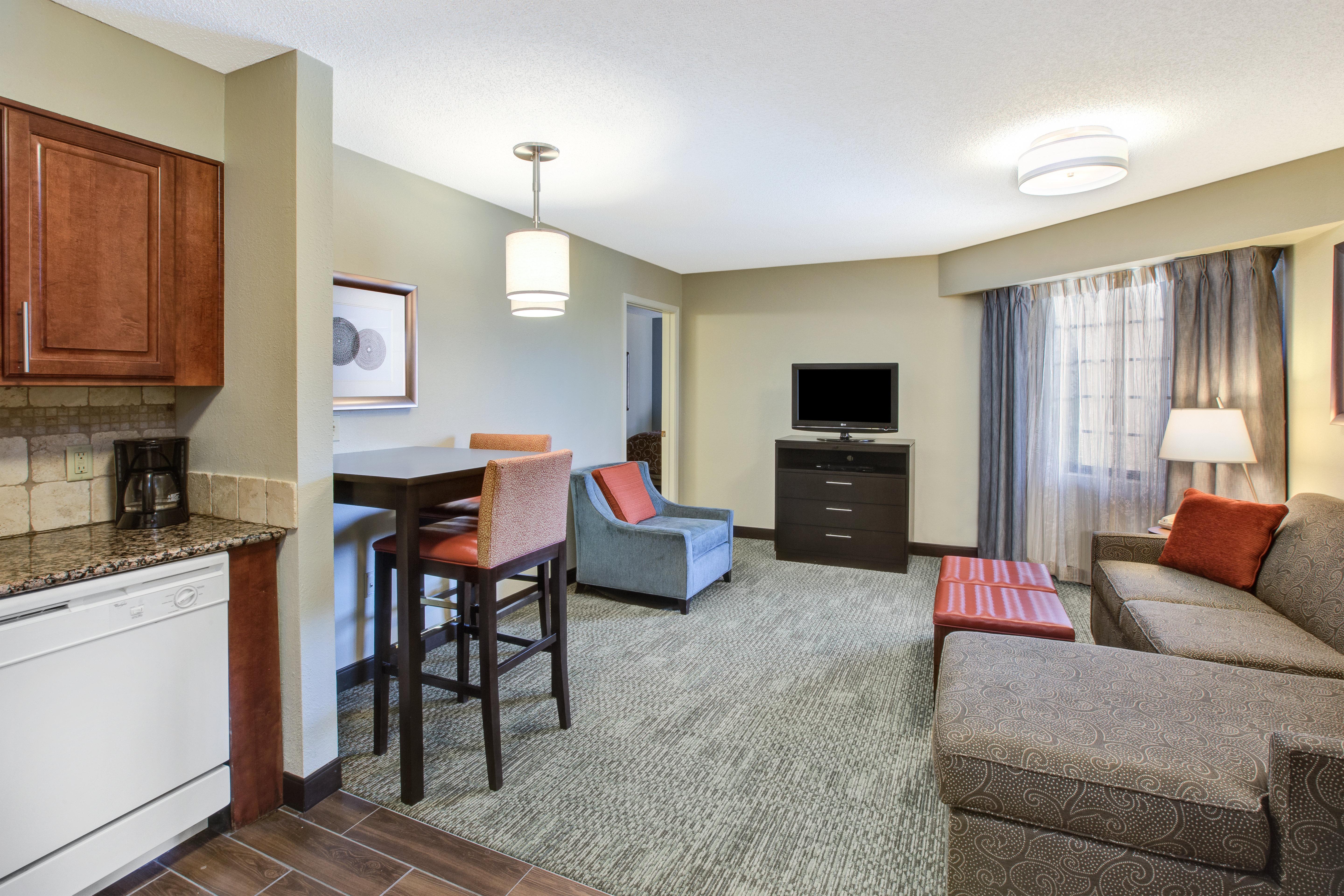 Staybridge Suites Louisville - East By Ihg Extérieur photo