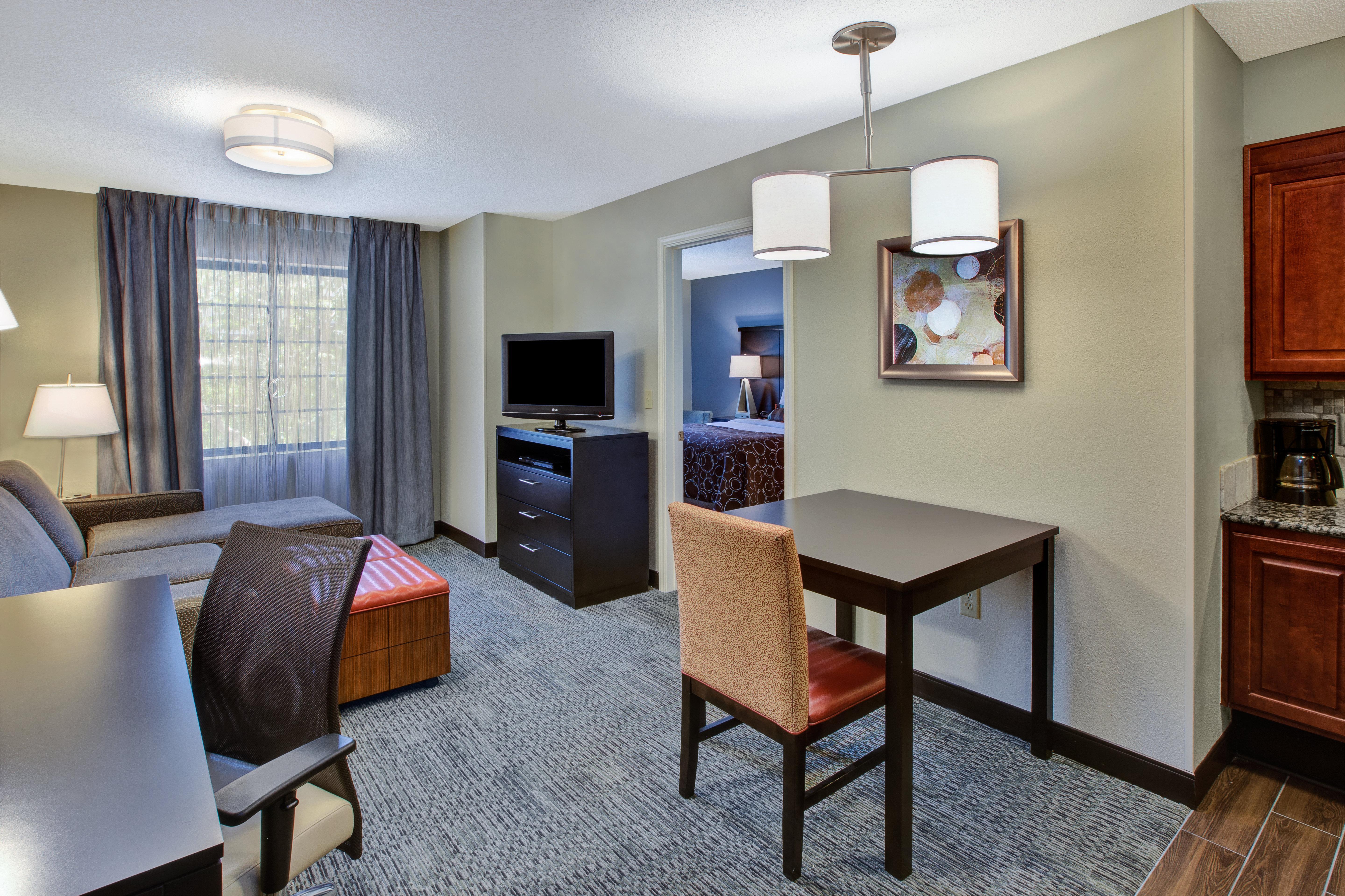 Staybridge Suites Louisville - East By Ihg Extérieur photo