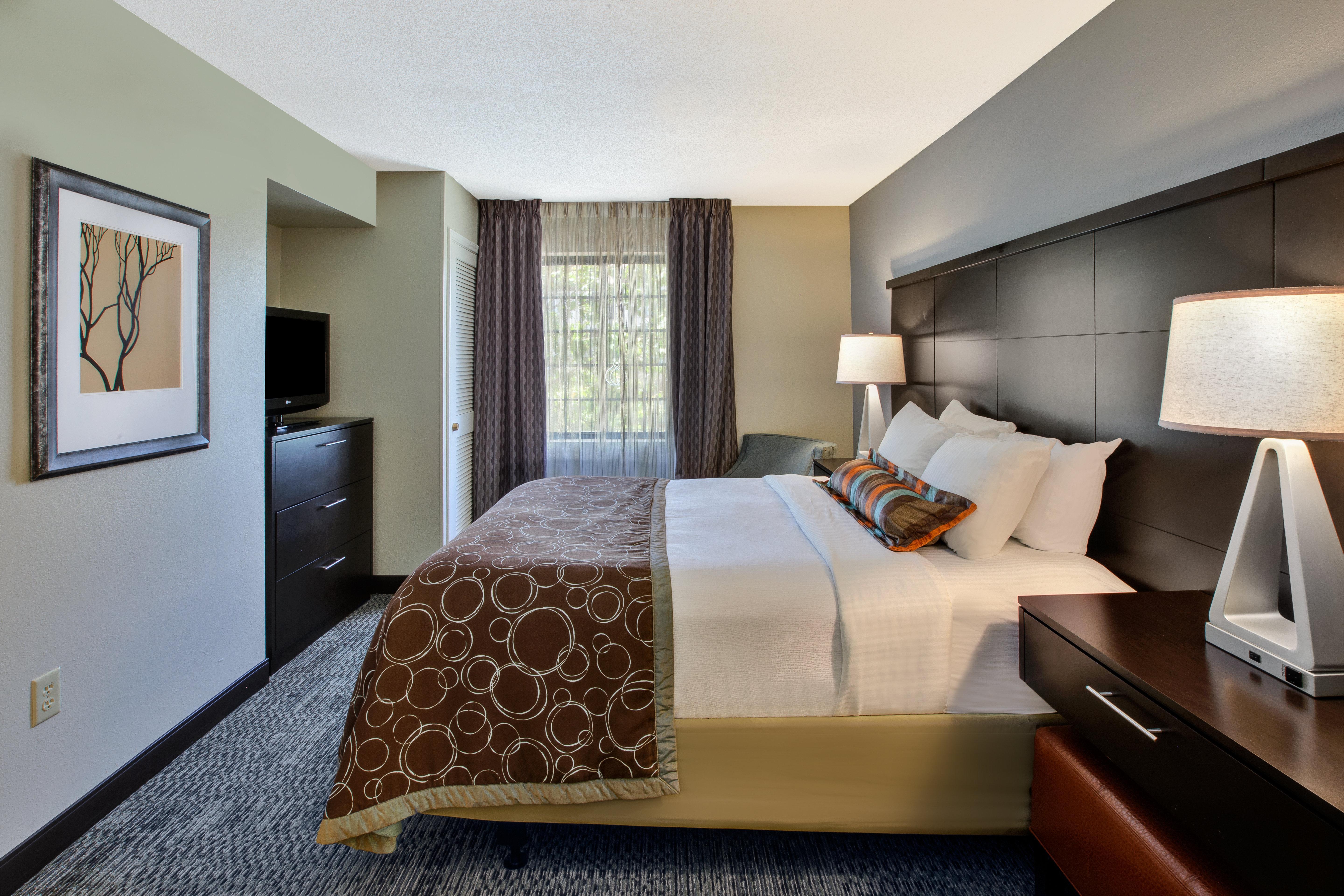 Staybridge Suites Louisville - East By Ihg Extérieur photo