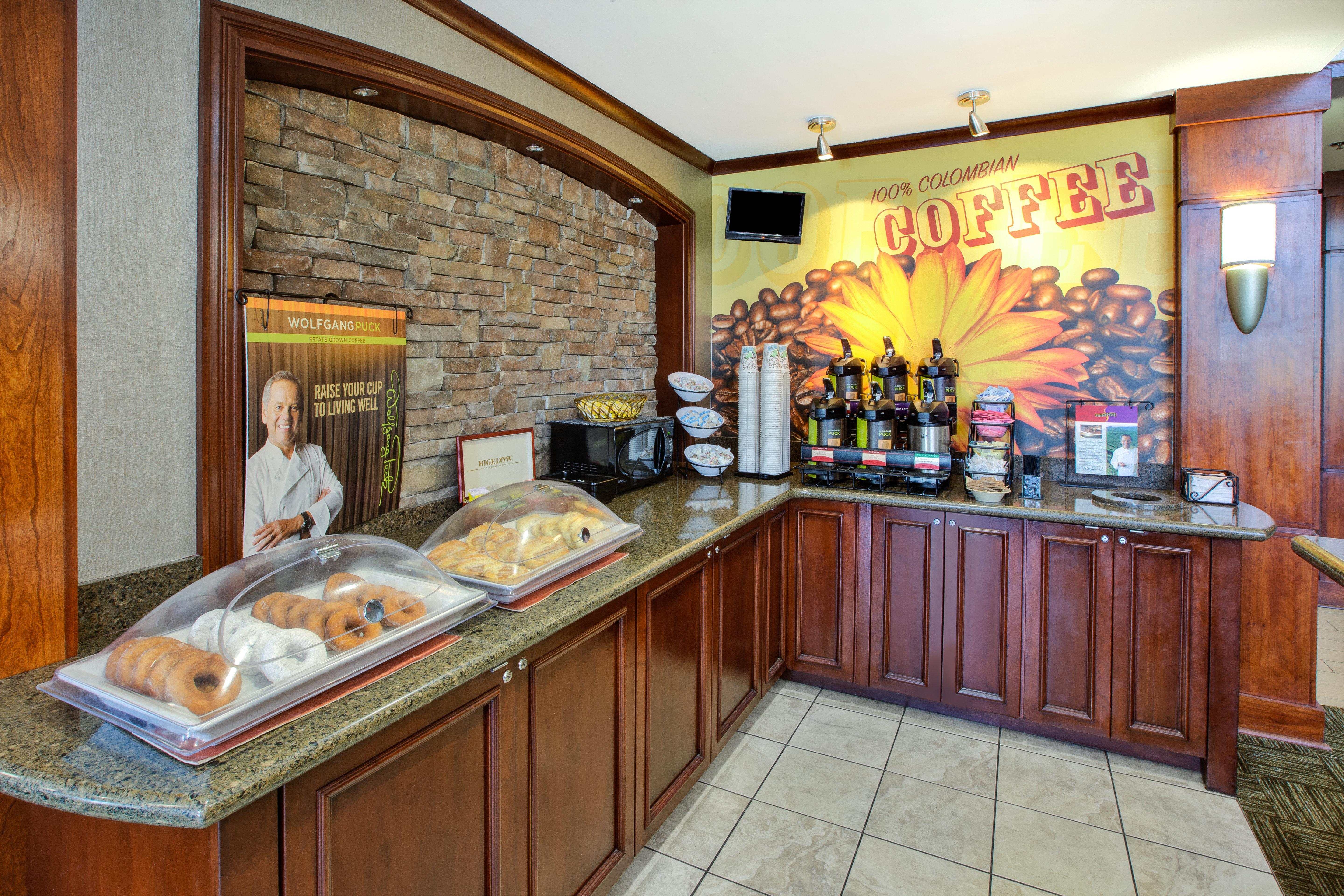 Staybridge Suites Louisville - East By Ihg Extérieur photo